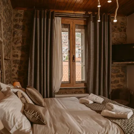 Afanos Πανσιόν 4*