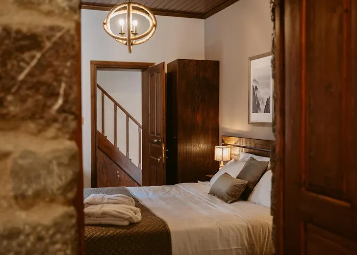 Πανσιόν Afanos Αράχωβα